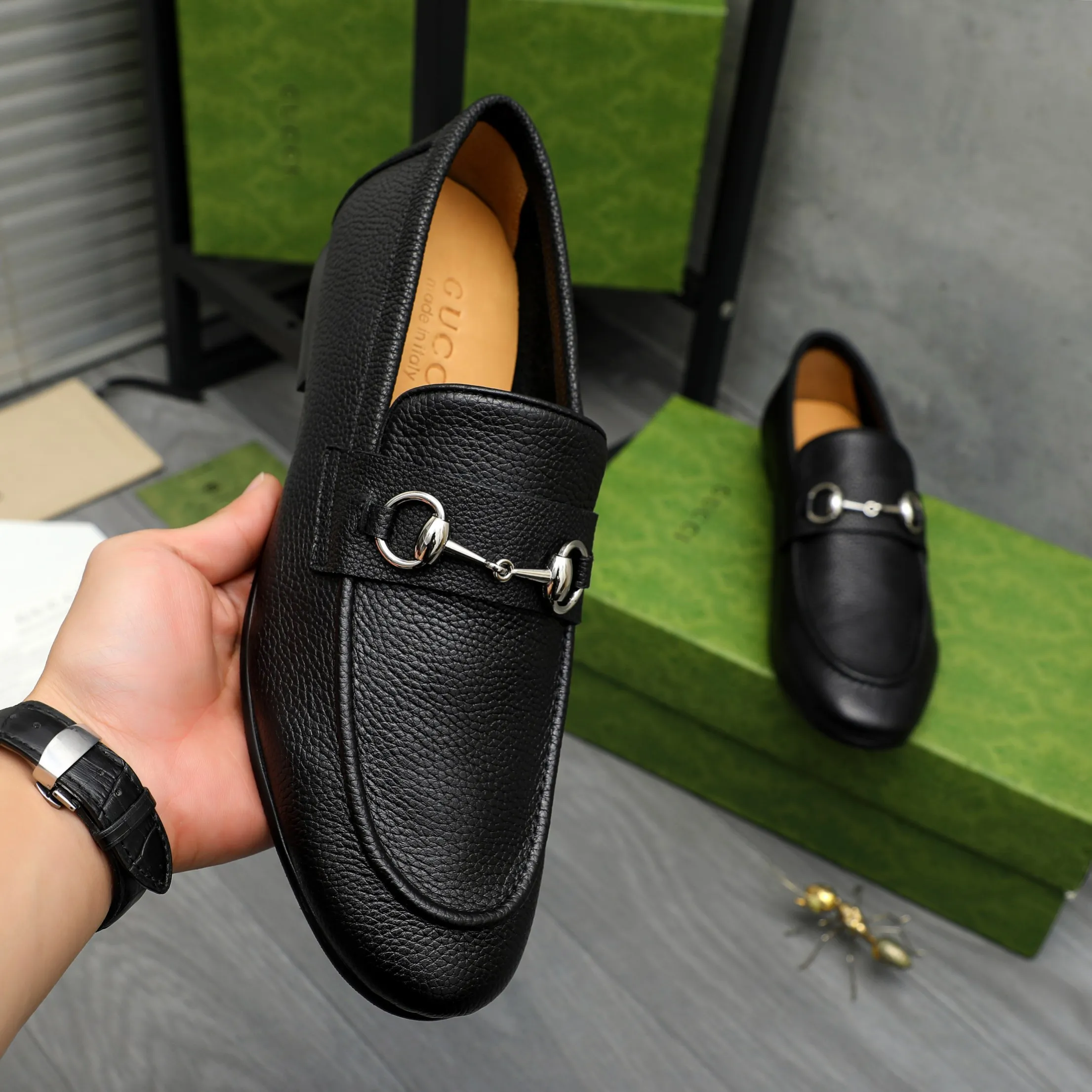 Men's shoes 💰500 Product trademark: GUCCI "Gucci" business slip-on leather shoes Regular size: 38-44 (37.45.46 custom-made, non-refundable) Product materials: Selected pebbled cowhide upper, cowhide insole, original outsole